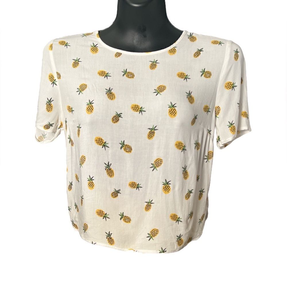 Pineapple women’s lightweight shirt size 6